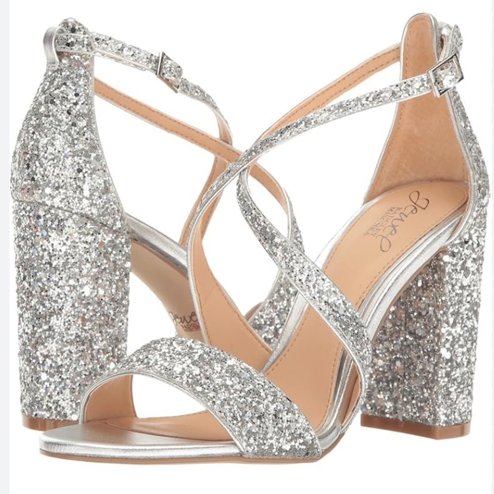 NWOT Jewel Badgley Mischka
Cook Metallic Glitter Evening Shoe 
Silver 
8.5